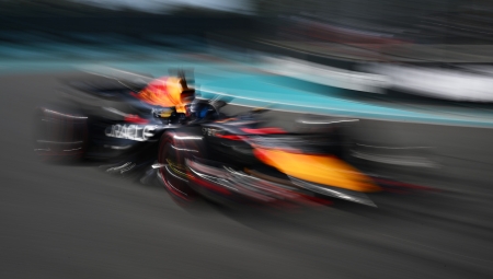 H Red Bull απαντάει στις McLaren και Ferrari με αναβαθμίσεις στην Ίμολα