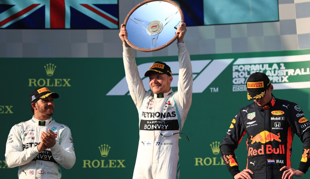 O Mπότας πανηγυρίζει τη νίκη του στην Αυστραλία το 2019.