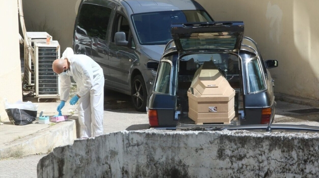 Νεκροτομεία Αθηνών: «Βαφτίζουν» ατυχήματα... δολοφονίες και πουλάνε σορούς στα Γραφεία Τελετών