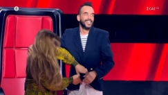 The Voice: Η Παπαρίζου όρμησε στο παντελόνι του Μουζουράκη και τον απείλησε (vid)