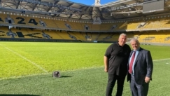 Ο Μπούσης επισκέφθηκε το γήπεδο της ΑΕΚ και έκανε ανάρτηση με φωτογραφία με τον Μελισσανίδη