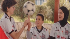 «Κάθε παιδί έχει δικαίωμα στο παιχνίδι»: Η Μποέμιανς συγκεντρώνει χρήματα για τα παιδιά στην Παλαιστίνη (vid)