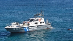 New York Times: «Η Ελλάδα λέει ότι δεν διώχνει τους μετανάστες στη θάλασσα, πιάστηκε στα πράσα»