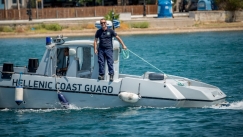 Ταχύπλοο βυθίστηκε ανοιχτά του Πειραιά: Καλά στην υγεία τους οι 8 επιβαίνοντες