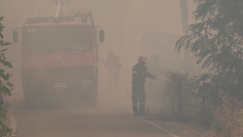 Η Ρόδος καίγεται για όγδοη μέρα: Απεγκλωβίστηκε τζιπ της Πυροσβεστικής στην Κέρκυρα (vid)