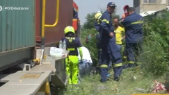 Μηχανή παρασύρθηκε από τρένο στη Θεσσαλονίκη: Σοβαρά τραυματισμένος ο οδηγός (vid)