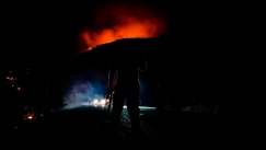 Ανεξέλεγκτη η φωτιά για 13η νύχτα στον Έβρο: «Ήχησε» το 112 για το Σουφλί