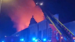 Τουλάχιστον εννέα άνθρωποι έχασαν τη ζωή τους από φωτιά που ξέσπασε σε νυχτερινό κέντρο στη Μούρθια (vid)