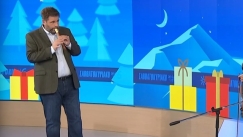 O παρουσιαστής της ΕΡΤ πήρε τη φλογέρα του και έπαιξε τον ύμνο του Ολυμπιακού στον «αέρα» της εκπομπής (vid)