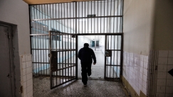 Επείγουσα πειθαρχική προκαταρκτική εξέταση για τις φωτογραφίες κρατουμένων που έκαναν ρεβεγιόν στον Κορυδαλλό