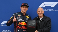 Βιλνέβ: «O Φερστάπεν κάνει τη διαφορά, η Red Bull δεν είναι τόσο μπροστά»