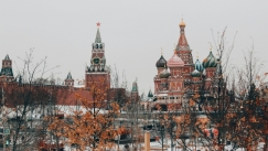Η Μόσχα προειδοποιεί το Λονδίνο ότι θα μπορούσε να αντεπιτεθεί, μετά τις δηλώσεις Κάμερον για την Ουκρανία