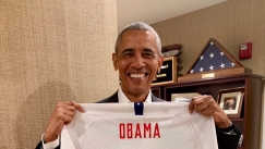 Κορονοϊός: Ο Ομπάμα έκανε… ντου στο live του Στεφ Κάρι! (pic)