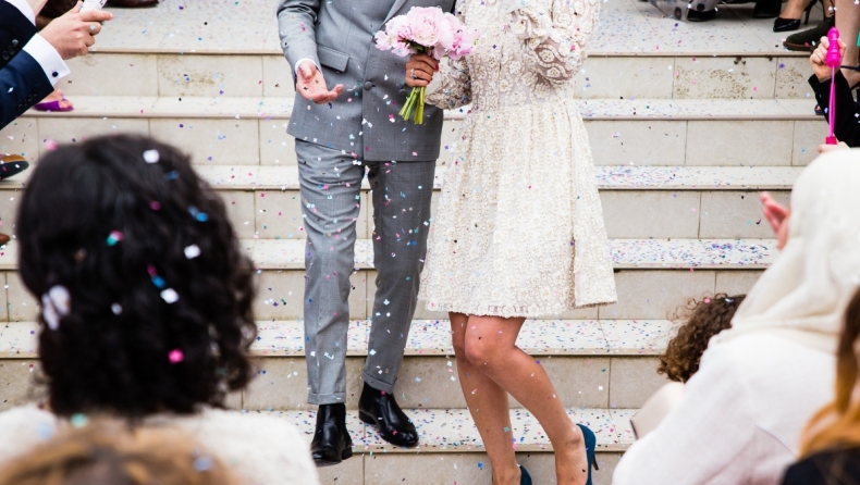 Η ΑΑΔΕ εντόπισε «πάρτι» φοροδιαφυγής σε γάμο: Τους «έκαψαν» τα social media