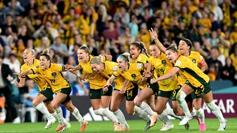 Οι ποδοσφαιρίστριες της Αυστραλίας πανηγυρίζουν