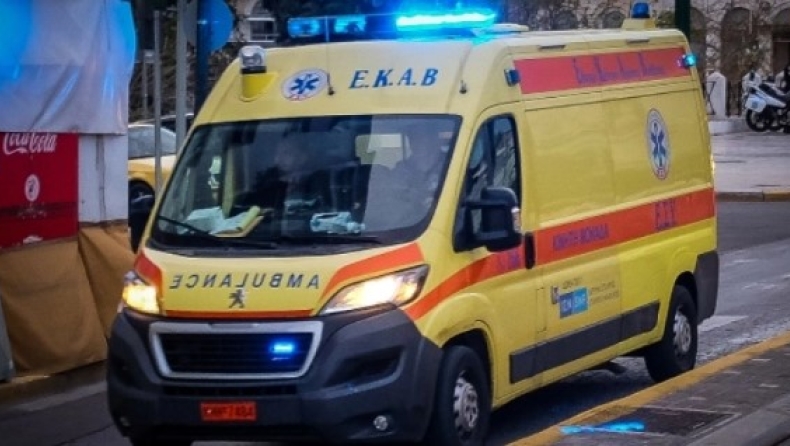 Ανήλικες στη Λάρισα πιάστηκαν στα χέρια στη μέση της πλατείας: Στο νοσοκομείο η μία εκ των δύο