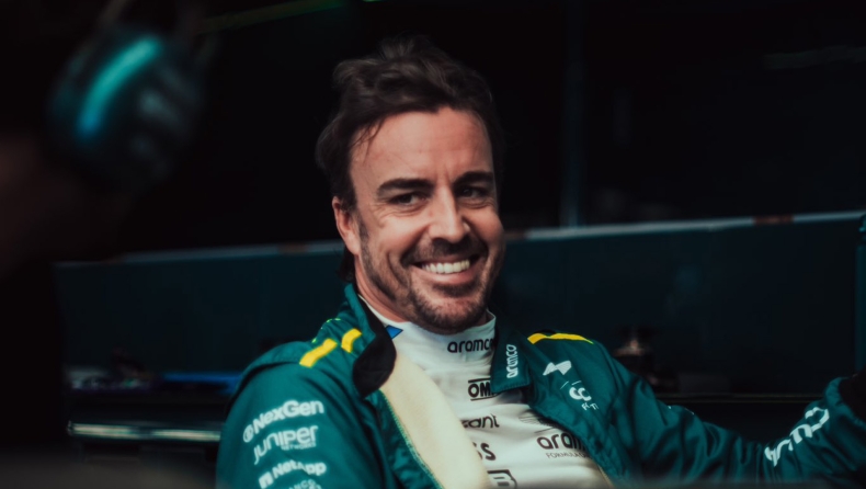 F1 - To «καυστικό» σχόλιο του Αλόνσο για τις φήμες που τον θέλουν στη Mercedes