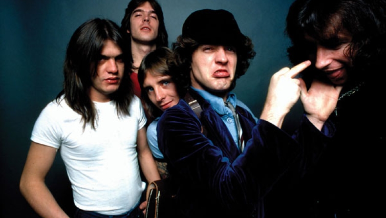 AC/DC: διαλύονται λόγω προβλημάτων υγείας του Malcolm Young!