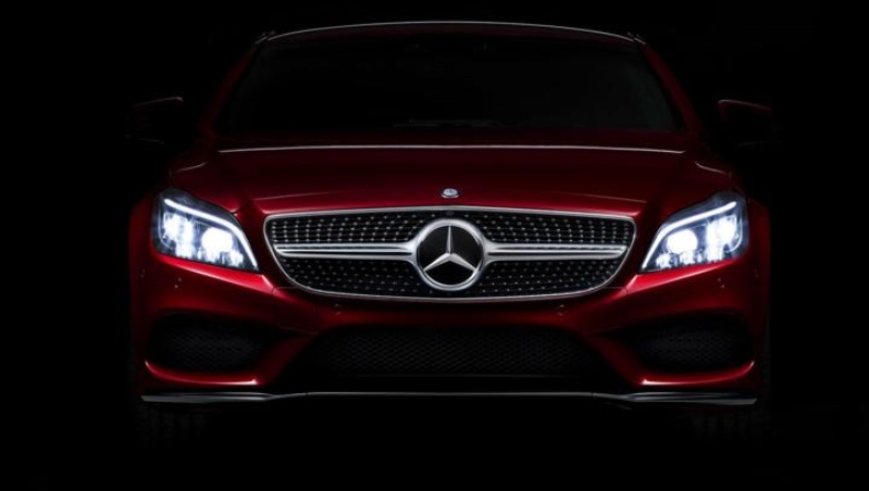 Ανάβουν τα φώτα για τη νέα Mercedes CLS