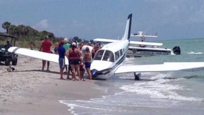 Αεροπλάνο «προσγειώθηκε» σε παραλία