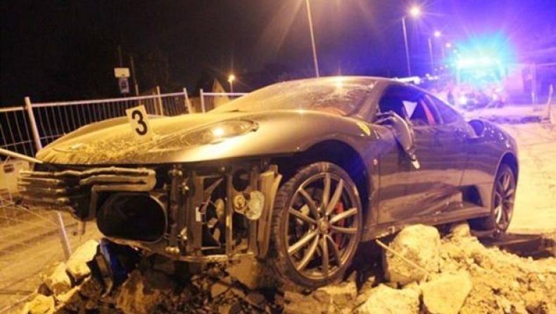 Ferrari F430... στο χαντάκι