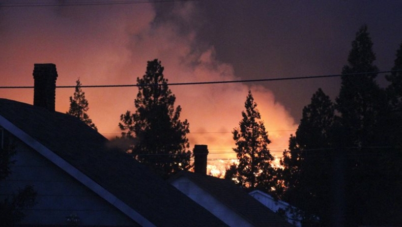 Καλιφόρνια: Συγκλονιστικές εικόνες από τη φωτιά (pics)