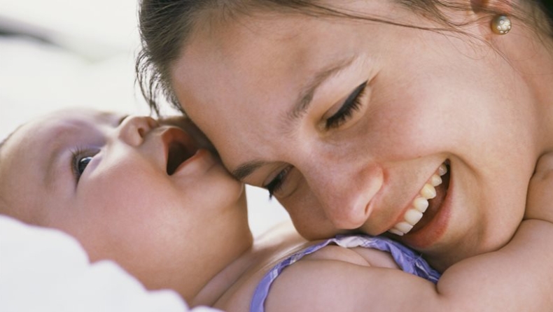 Επίδομα μητρότητας για πρώτη φορά στις ελεύθερες επαγγελματίες