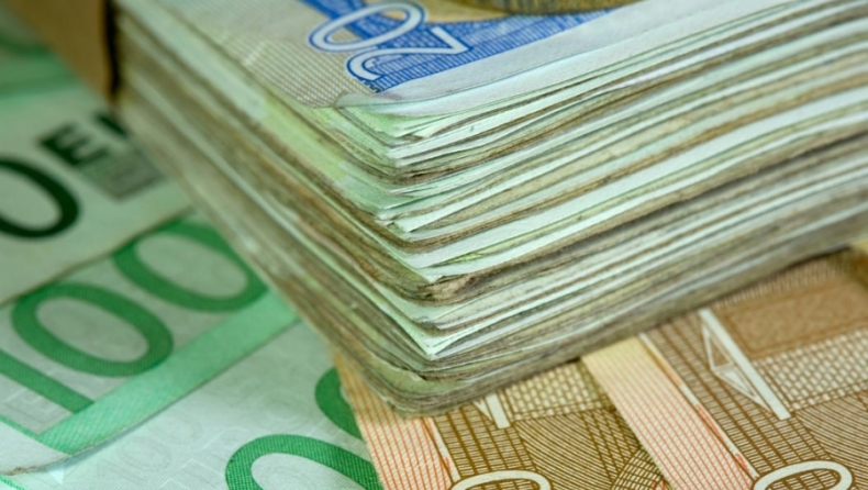 Μέσω τράπεζας όλες οι συναλλαγές άνω των 500 ευρώ - Φόρος στις συναλλαγές με μετρητά