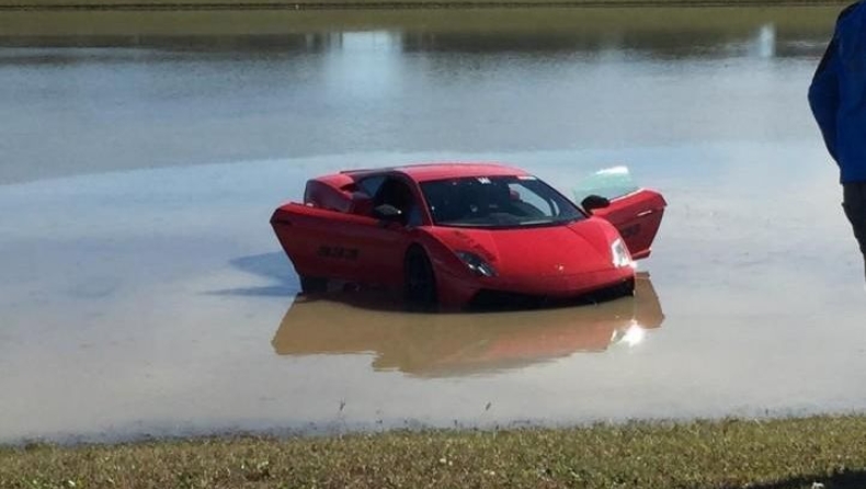 Lamborghini 2000 ίππων κάνει… βουτιά [video]