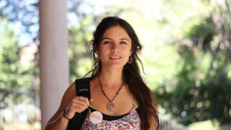 Καμίλα Βαγιέχο: Η πανέμορφη κομμουνίστρια βουλευτής της Χιλής που χαιρέτισε τη νίκη ΣΥΡΙΖΑ (pics)