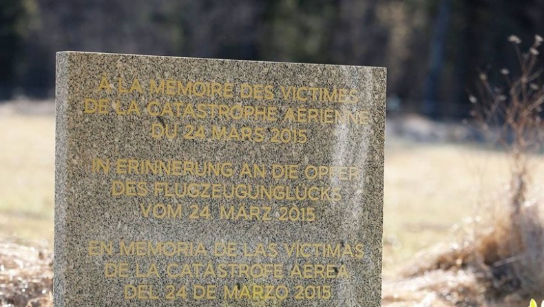 Μνημείο για τους νεκρούς του Airbus A320 της Germanwings (pics)