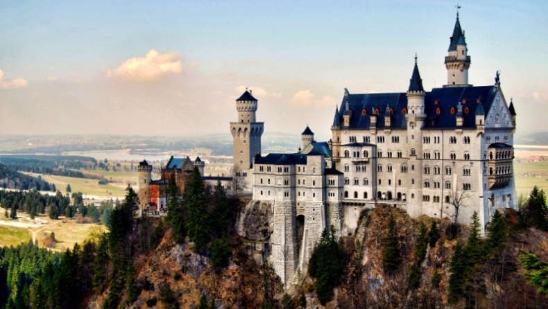 Το κάστρο Neuschwanstein στη Βαυαρία που ενέπνευσε τον Walt Disney