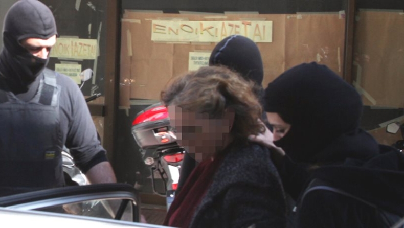 Αθηνά Τσάκαλου: «Δεν φεύγω από τον Κορυδαλλό αν δεν αποφυλακιστεί η σύντροφος του γιου μου» (pics)