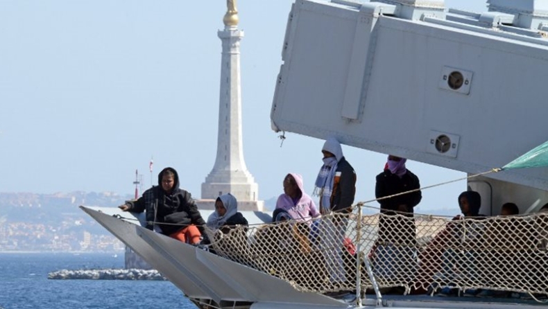 Πυρετώδεις διεργασίες σε ΕΕ και Αθήνα μετά την νέα τραγωδία με τους 700 μετανάστες