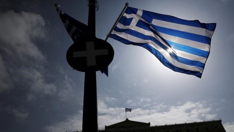 Bloomberg: Οι πιστωτές της Ελλάδας ψάχνουν τρόπους να την κρατήσουν στο ευρώ