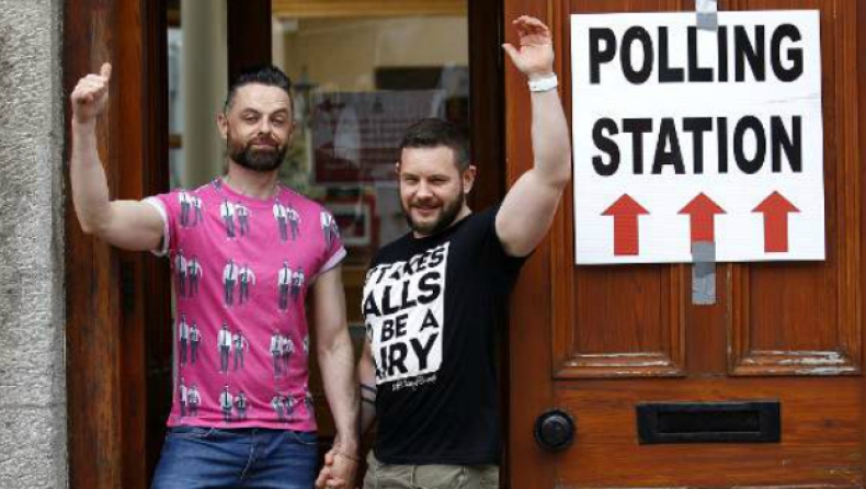 «Ναι» της Ιρλανδίας στους γκέι γάμους