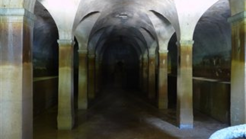 Οι στοές στα υπόγεια της μυστικής Αθήνας (pics)