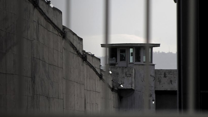 Δύο νεκροί και 21 τραυματίες στις φυλακές Κορυδαλλού (vid&pics)