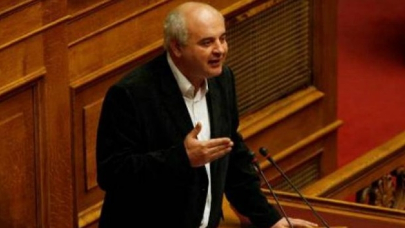 Καραθανασόπουλος: «Να μην κάνετε αλλαγές στο άρθρο 15»