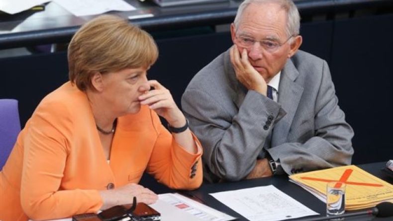 Spiegel: Το «Οχι» θα βγάλει τη Μέρκελ από τη δύσκολη θέση