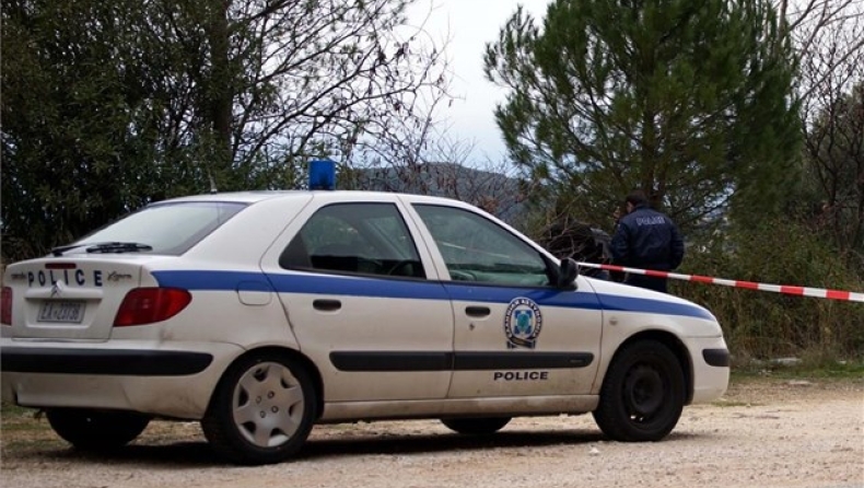 Ναύπλιο: Σύλληψη πέντε ατόμων που έκαψαν την ελληνική σημαία
