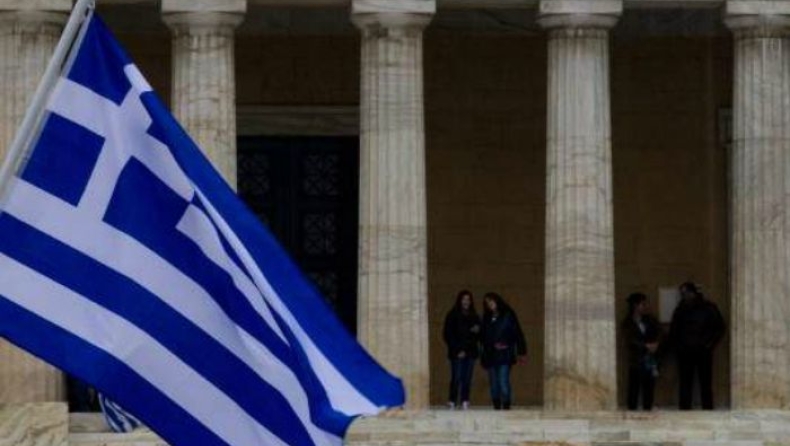 Αμερικανός οικονομολόγος: Πώς πεθαίνει μια χώρα σαν την Ελλάδα από το χρέος