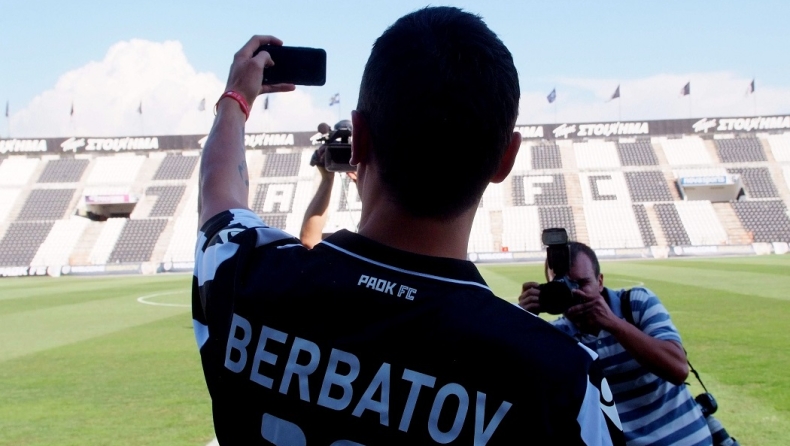 Οι selfie του Μπερμπάτοφ με τον κόσμο του ΠΑΟΚ! (pics)