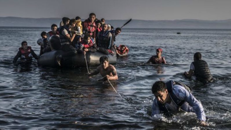 «Μου γλίστρησε από τα χέρια», λέει ο πατέρας του μικρού Αϊλάν Κούρντι