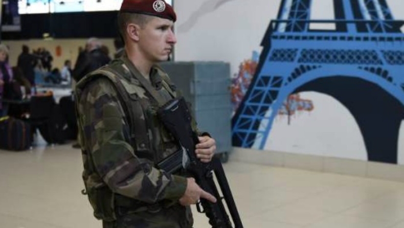 Υποπτοι για τρομοκρατία 58 εργαζόμενοι του αεροδρομίου του Παρισιού