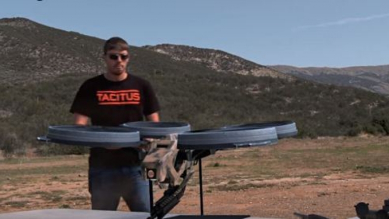 Η Ρωσία κατασκευάζει φλογοβόλα οπλισμένα drones (vids)