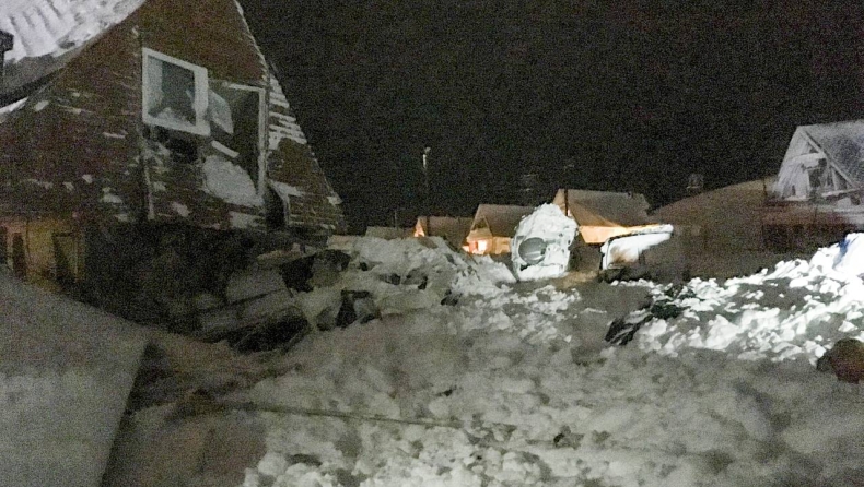 Νεκρός και τραυματίες από χιονοστιβάδα που καταπλάκωσε σπίτια στη Νορβηγία