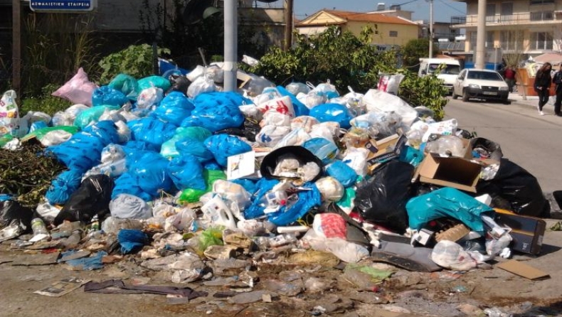 Σε κατάσταση έκτακτης ανάγκης η Τρίπολη για τα σκουπίδια