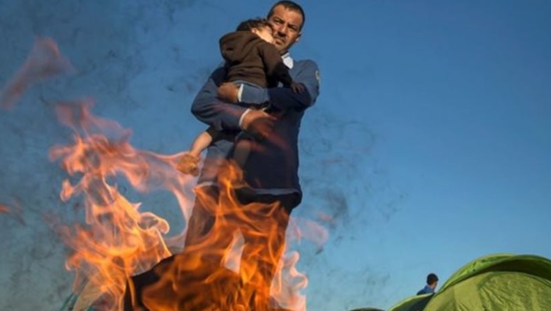 Πυρκαγιά στις Οινούσσες από φωτιά που άναψαν πρόσφυγες για να ζεσταθούν