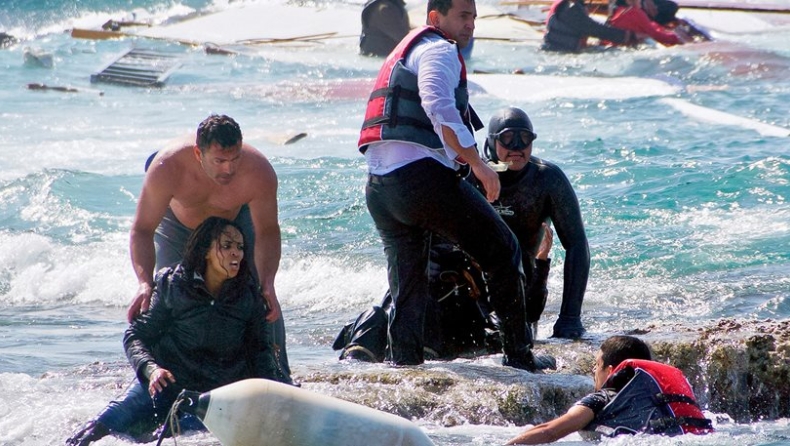 Guardian: Αντώνης Δεληγιώργης, ο ήρωας Έλληνας λοχίας που έσωσε πρόσφυγες από τη θάλασσα